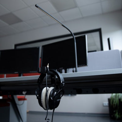 Gravity HP HTC 01 B Desk-Mount Headphones Hanger - Aron Soitin